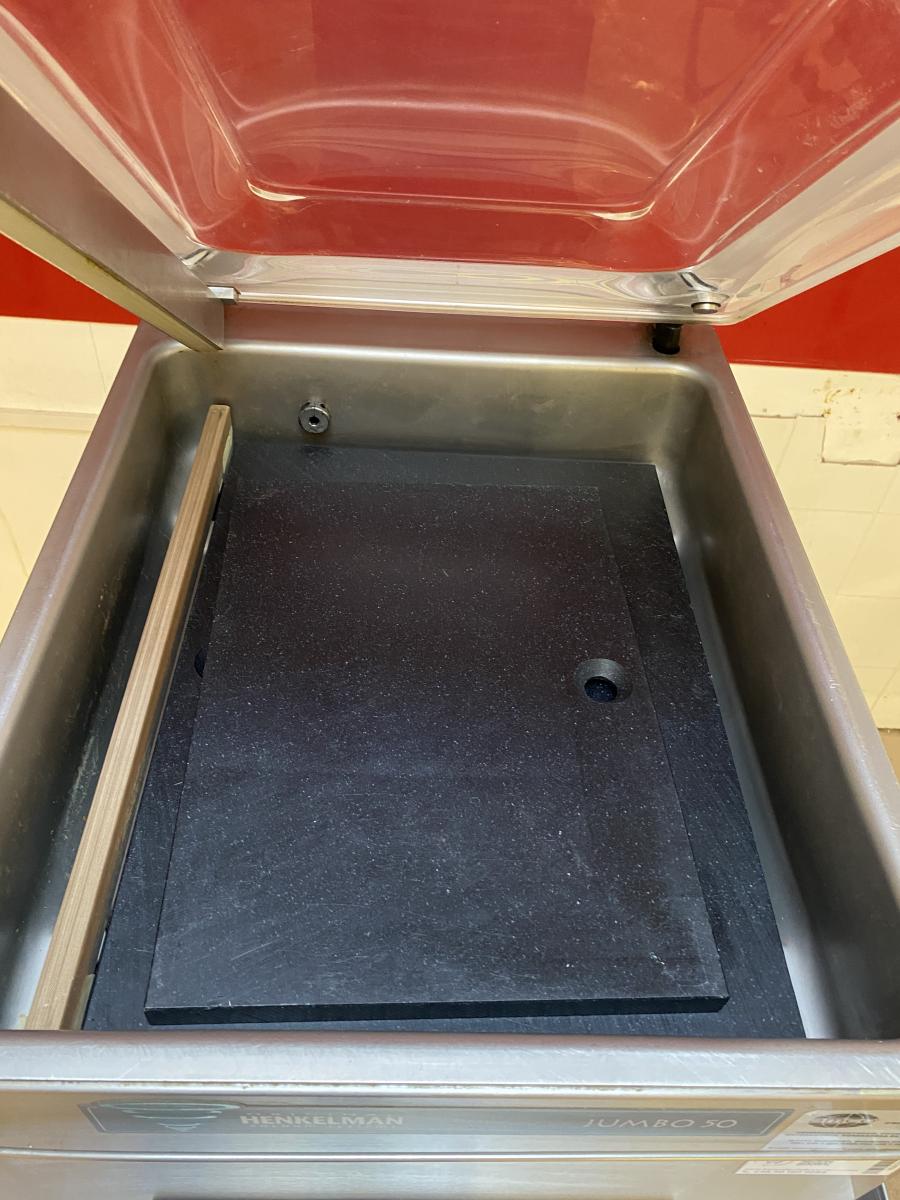 HENKELMAN JUMBO 50 vákuumgép – termékfotó hátulról