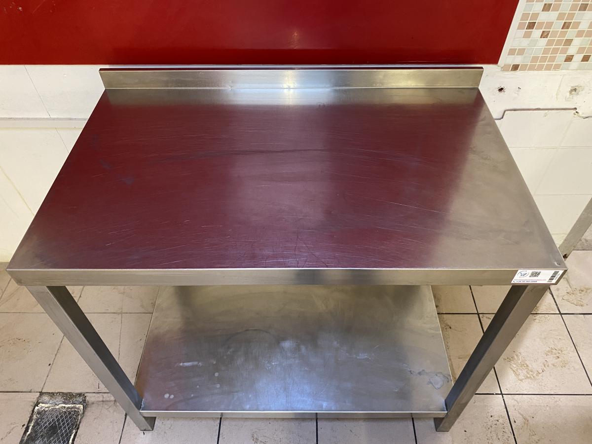 Rozsdamentes munkaasztal 97*60 – termékfotó hátulról