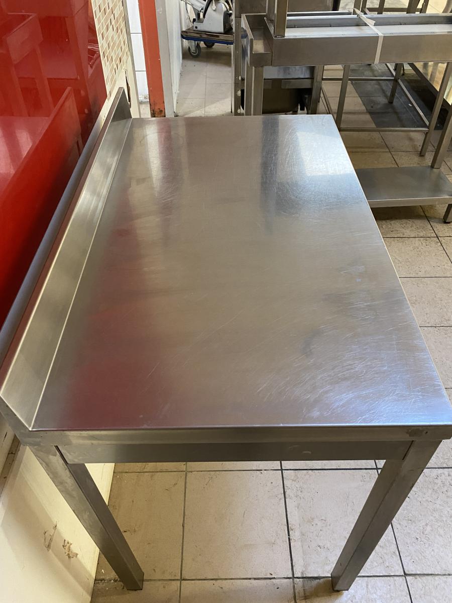 Rozsdamentes munkaasztal 100*60 – termékfotó bal oldalról