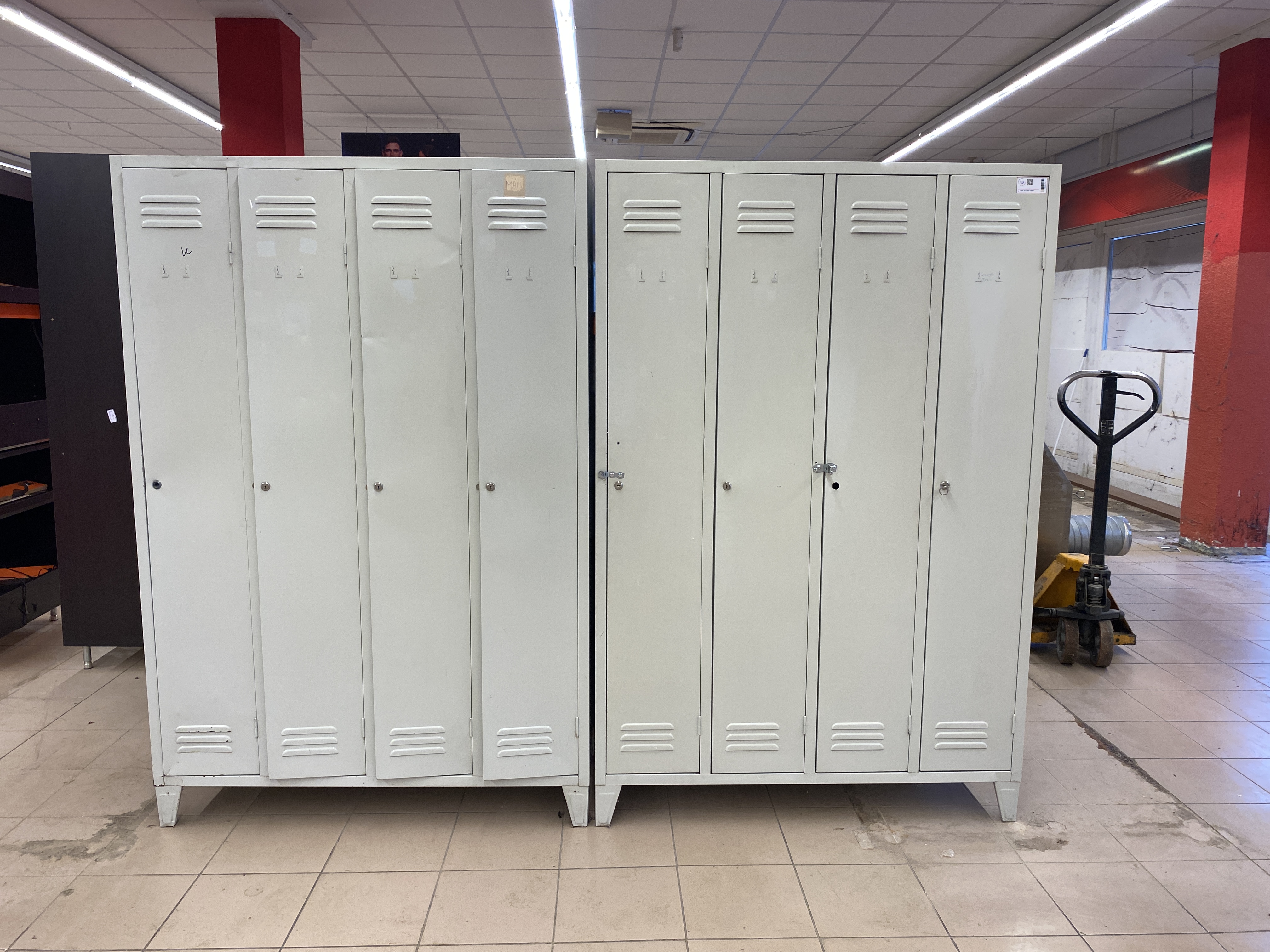 Öltözőszekrény, 4 ajtós MetaloBox 