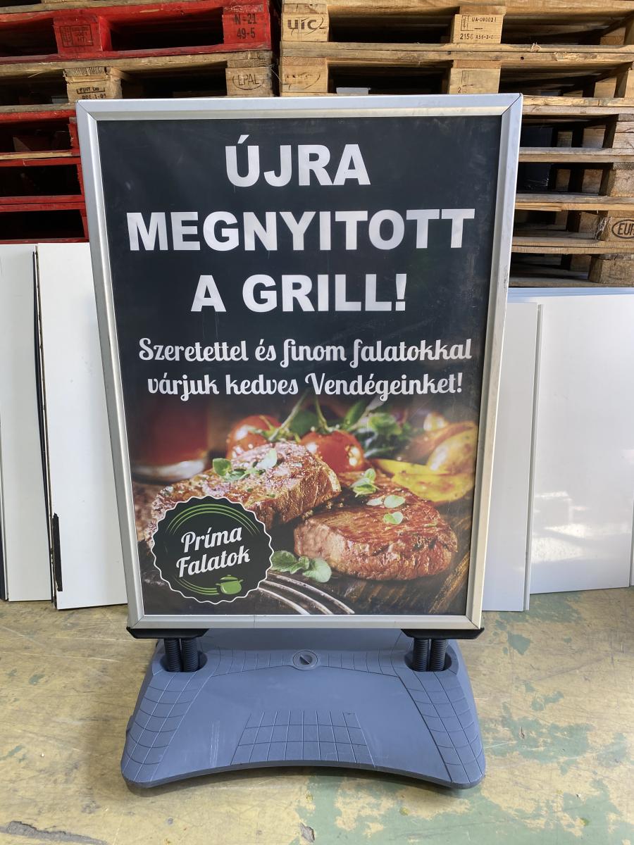Kültéri rugós megállító tábla A0 – termékfotó elölnézet