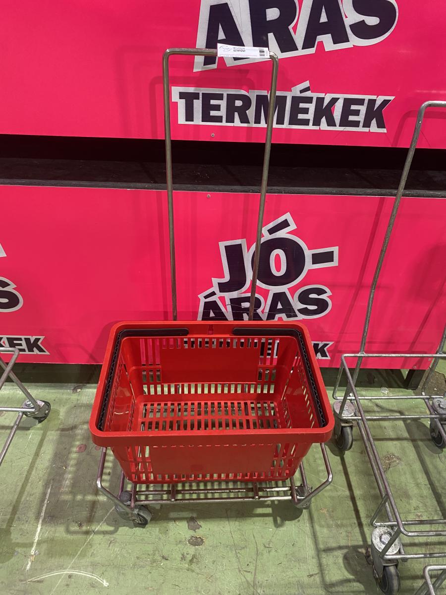 Használt bevásárló kosár tartó,- gyűjtőkocsi – termékfotó alulnézet