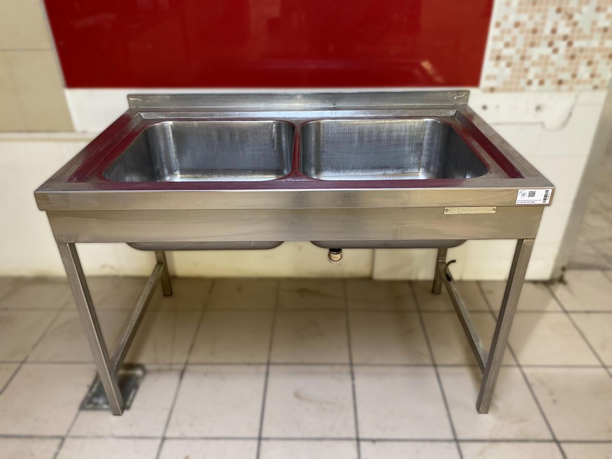 Rozsdamentes 2 medencés mosogató – termékfotó elölnézet