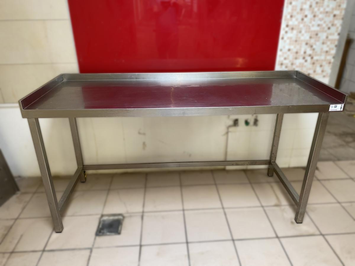 Rozsdamentes munkaasztal 180*65 – termékfotó elölnézet