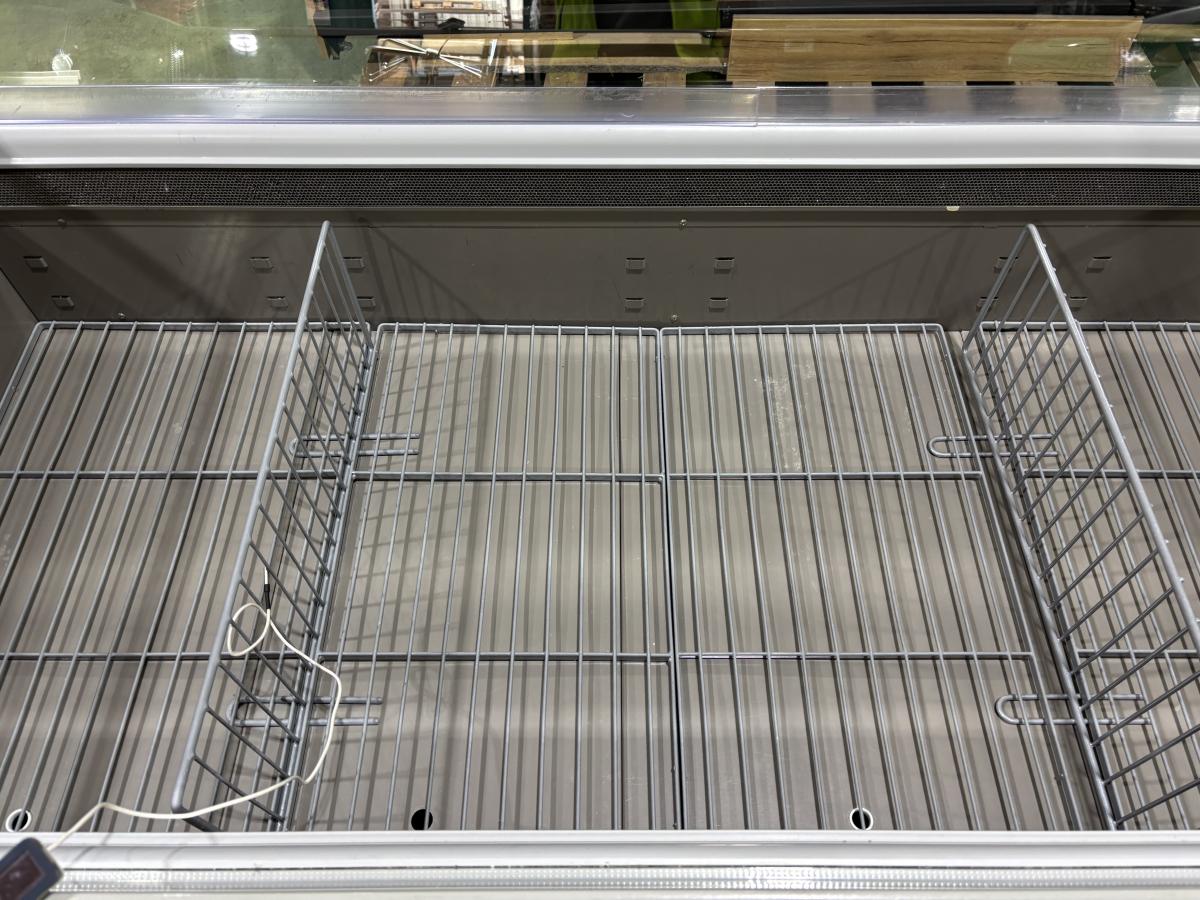 Carrier nyitott hűtősziget 200 cm – termékfotó hátulról