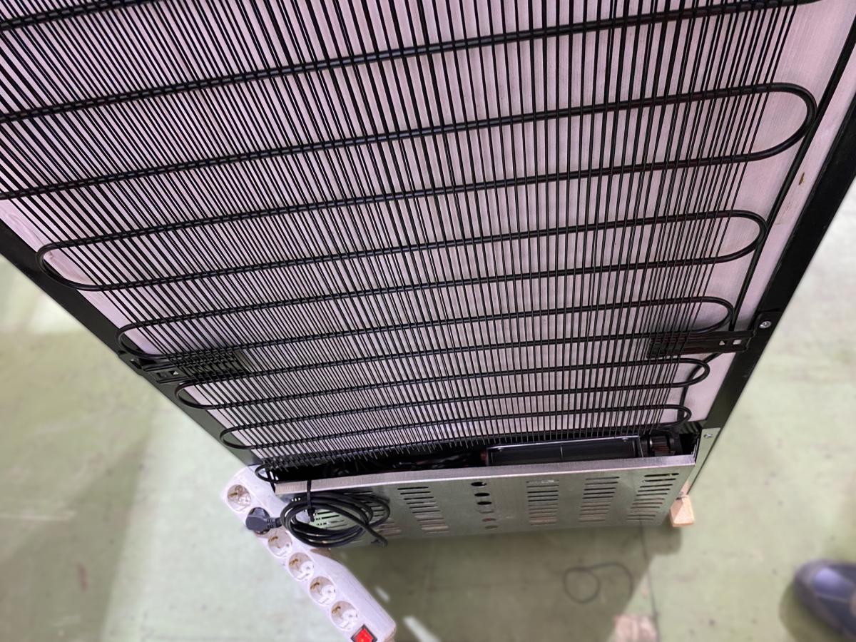 Új ECOCOLD LEMON 600 1D beépített aggregátoros hűtő (+) – termékfotó alulnézet