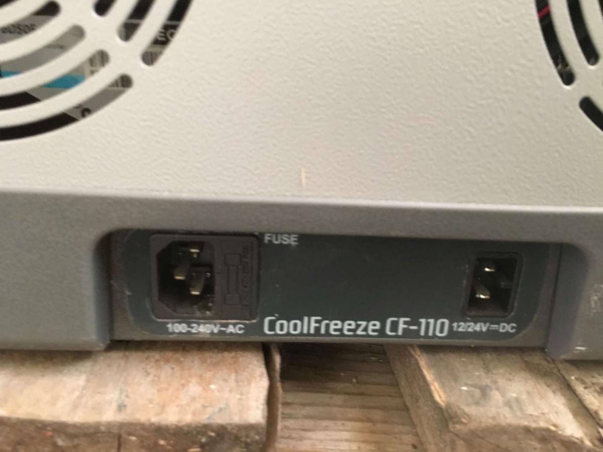 Hűtődoboz WAECO CF110 cool freezer 105L – termékfotó jobb oldalról