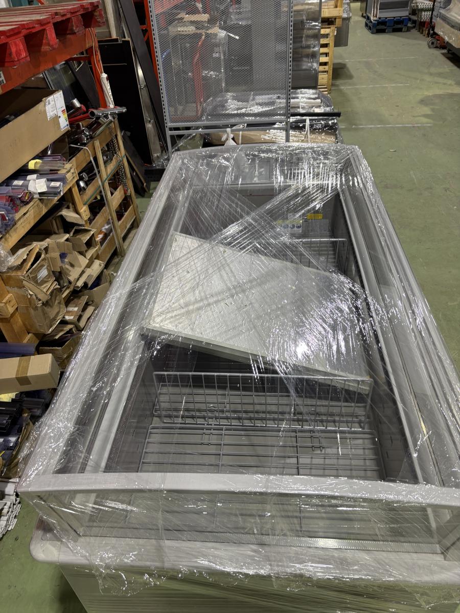 Carrier nyitott hűtősziget 200 cm, LED világítással – termékfotó 45° nézet