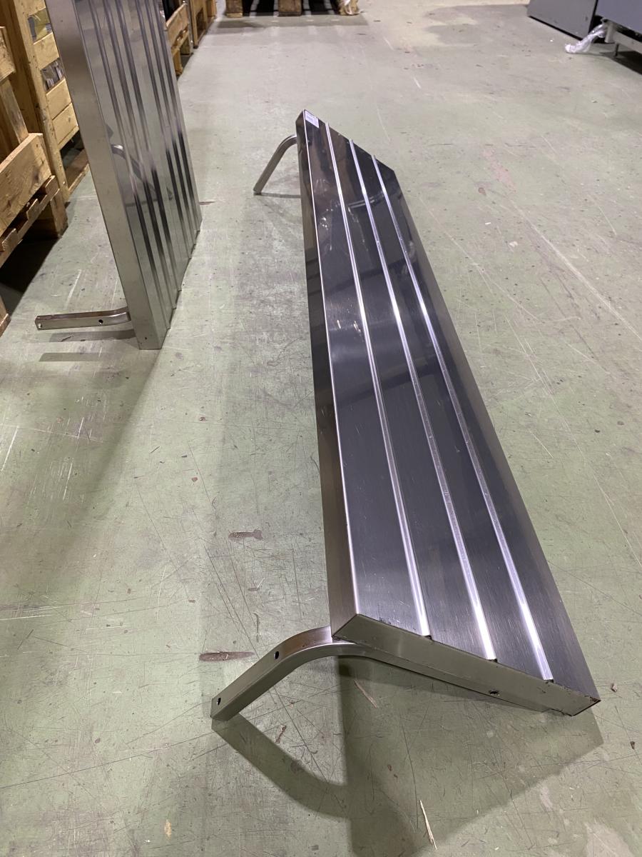 Rozsdamentes falipolc konzollal 150×30 cm – termékfotó bal oldalról