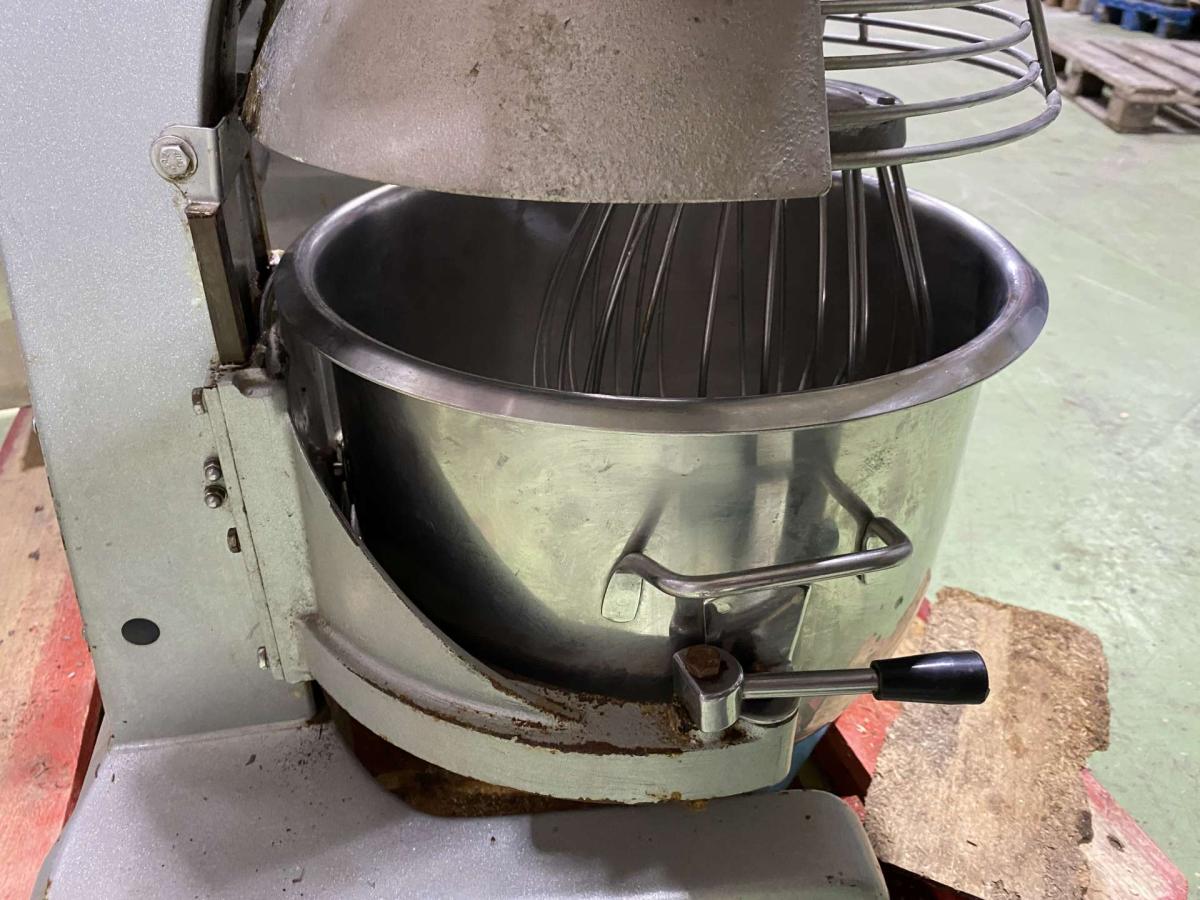 Habverő / dagasztó Toperczer SP 200A-F – termékfotó hátulról