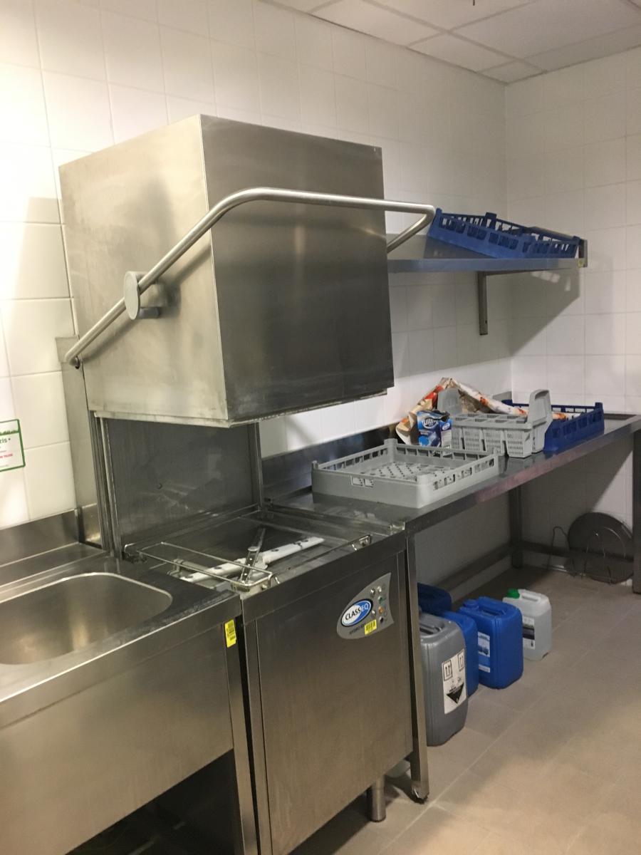 Rozsdamentes asztal kifutóasztal mosogatógéphez 200*70*85 – termékfotó elölnézet